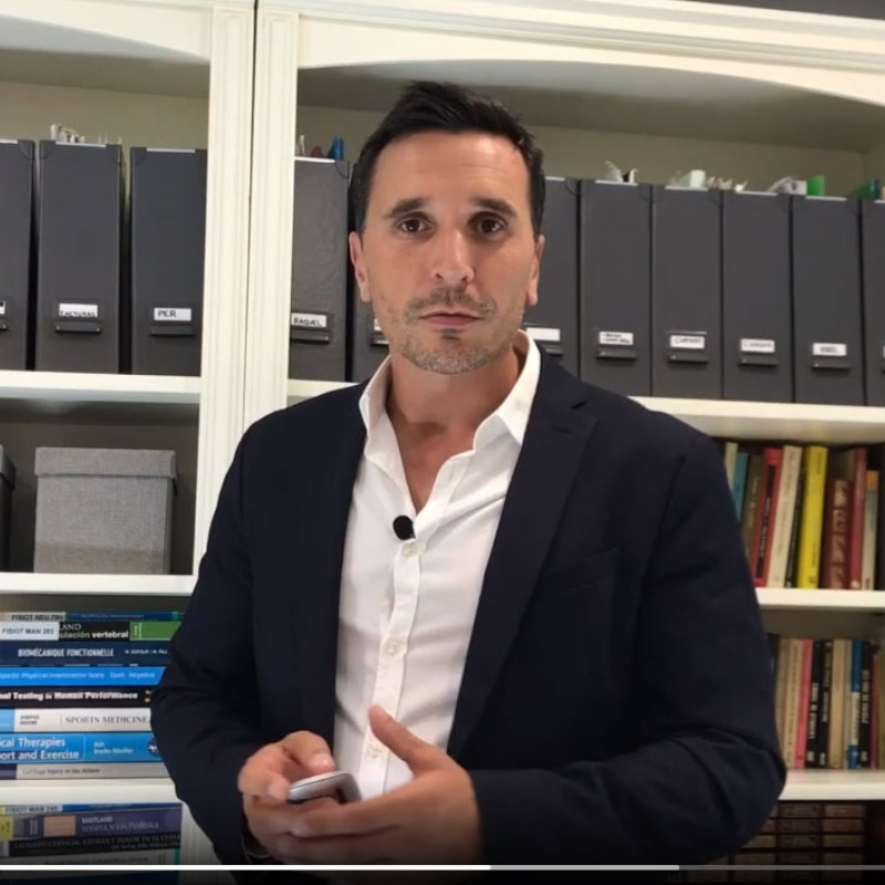 Still from video with message from the president of the Spanish Association of Physiotherapists