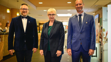 Slovenia president with leaders of Slovenian association